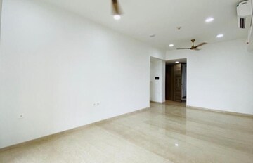 Room in 3 BHK Apartment at Lodha The Park, Worli – for Rent