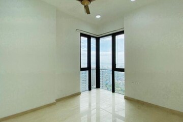 Room in 3 BHK Apartment at Lodha The Park, Worli – for Rent
