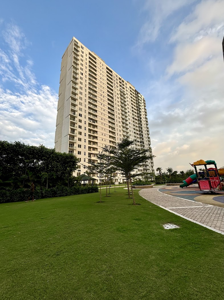 3 BHK Apartment For Sale in Omaxe Lake