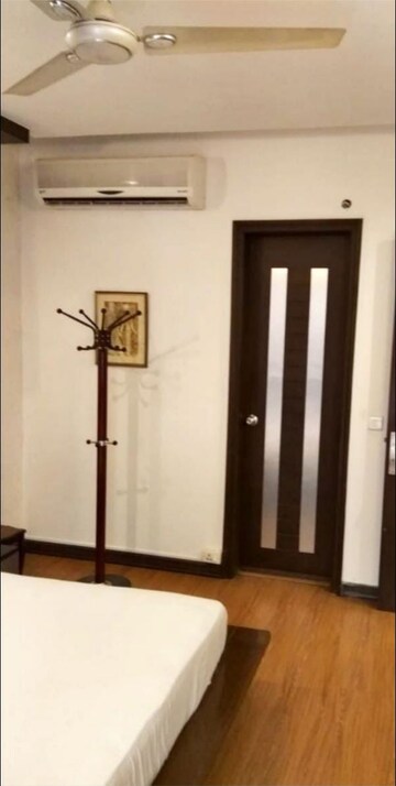 Room in 2 BHK Builder Floor at Jangpura – for Rent