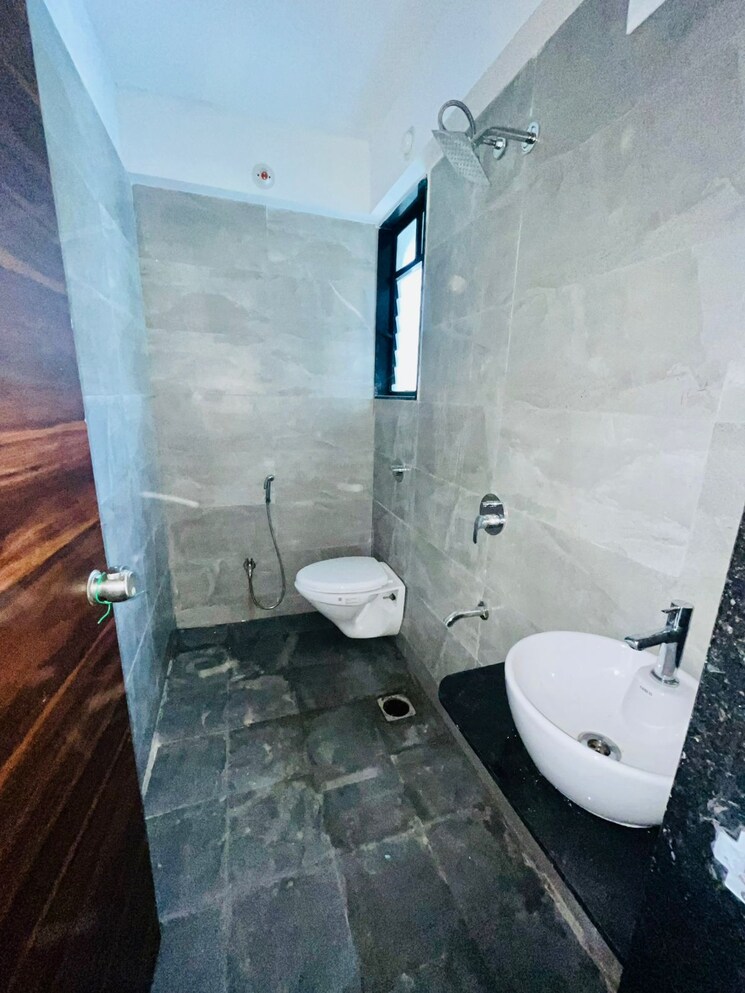 Bathroom, samarth-nagar 2 Bedroom 950 Sq.Ft. Apartment In Wadgaon Sheri Pune 8138116