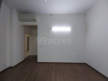 Room in 1 RK Builder Floor at RWA Residential Society Sector 46, Sector 46 – for Rent