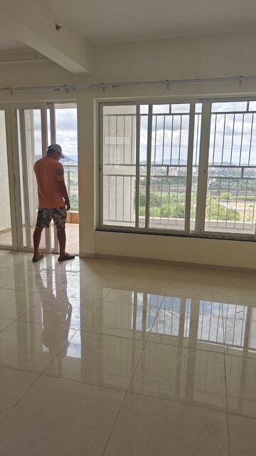 Room in 2.5 BHK Apartment at Kolte Patil Life Republic, Hinjewadi – for Rent