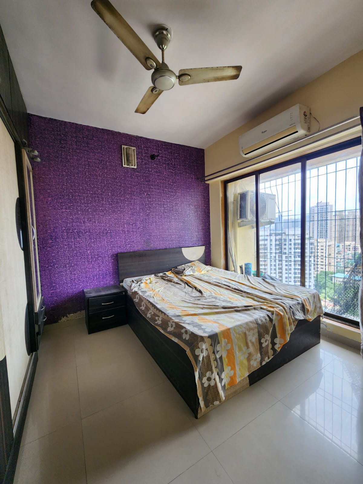 1.5 BHK + Pooja Room Apartment For Sale in STG Marigold Siddheshwar Garden