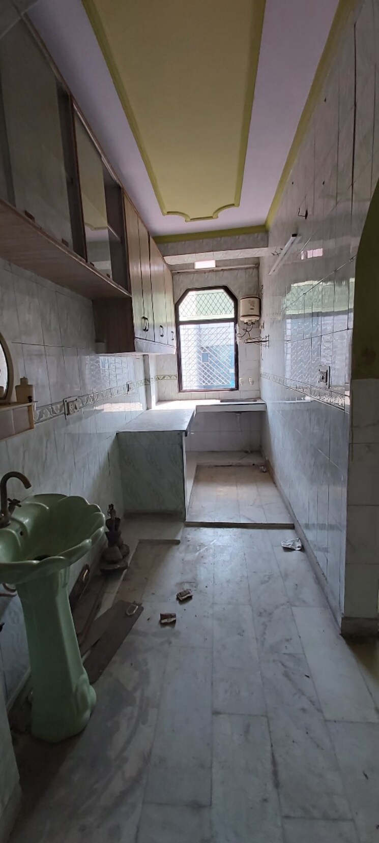 Bathroom, shalimar-apartments-shalimar-garden 2 Bedroom 900 Sq.Ft. Builder Floor In Shalimar Garden Ghaziabad 8138313