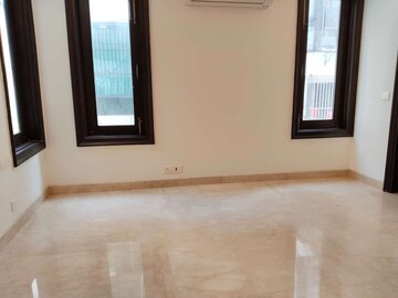 Room in 4 BHK Builder Floor at Greater Kailash ii – for Rent