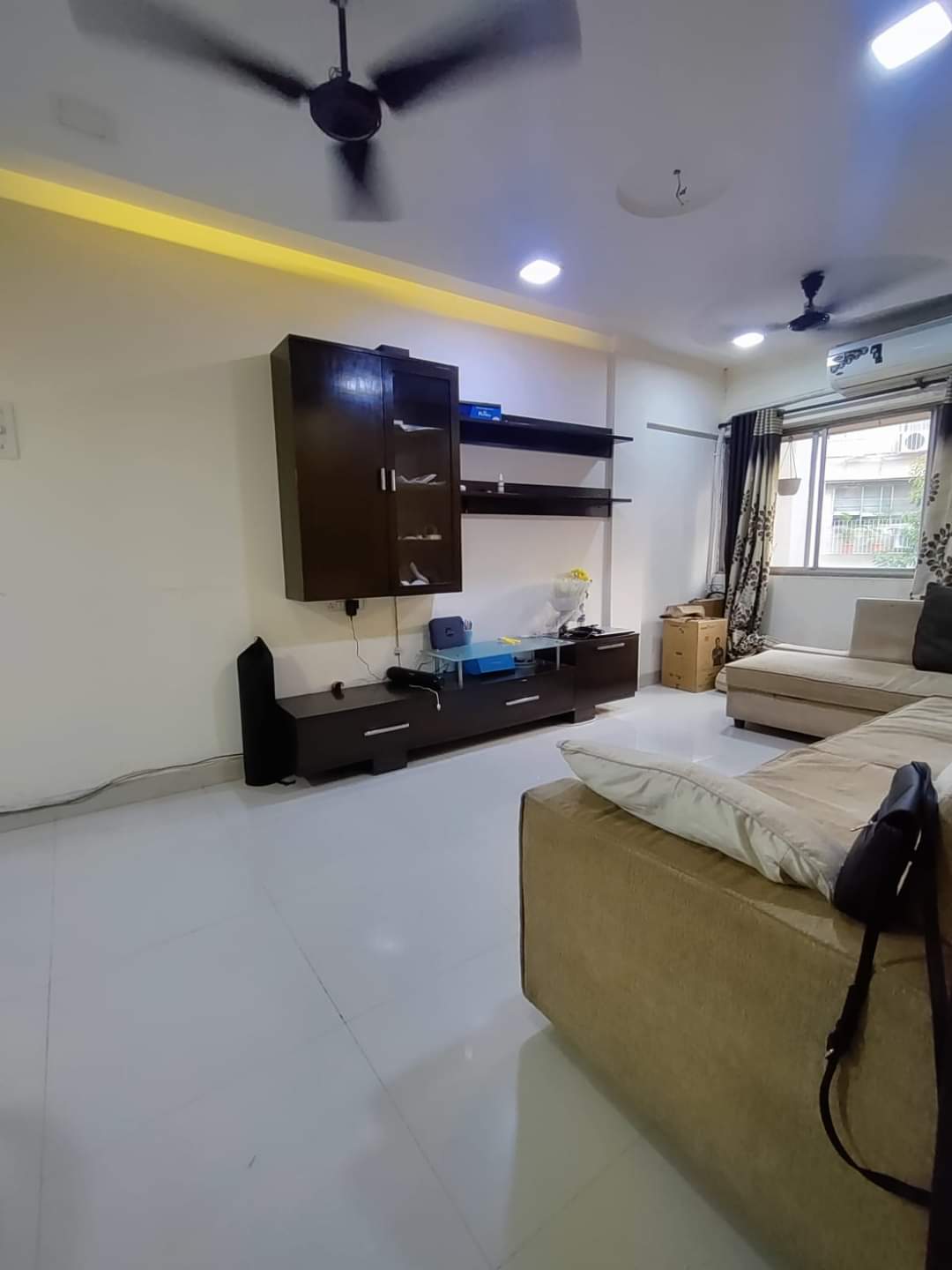3 BHK + Servant Room Apartment For Sale in Hiranandani Meadows