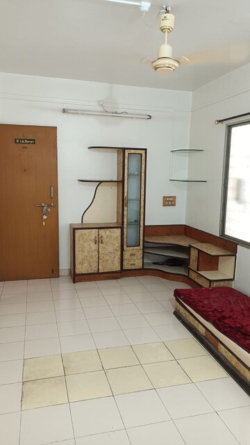 Room in 1 BHK Apartment at Vardhaman Township, Hadapsar – for Rent
