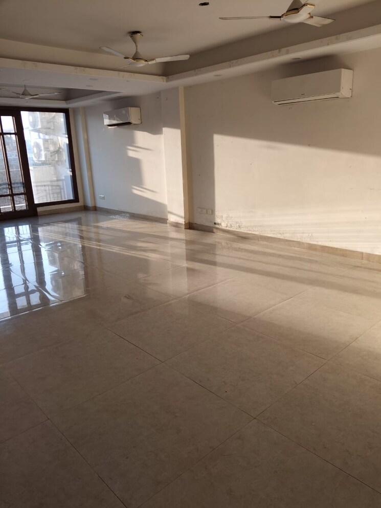 Room, godrej-air-sector-85 3 Bedroom 1829 Sq.Ft. Apartment In Sector 85 Gurgaon 8138394