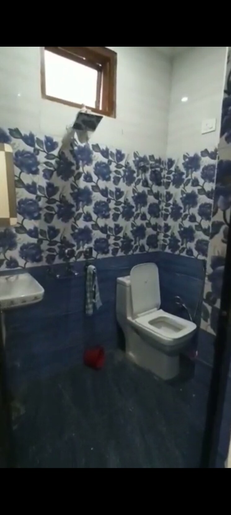 Bathroom, mahavir enclave 1 2 Bedroom 608 Sq.Ft. Builder Floor In Mahavir Enclave 1 Delhi 8138432