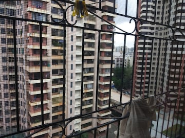 2 BHK Apartment For Resale in OxfoRoad Tower CHS Andheri West Mumbai  8138376