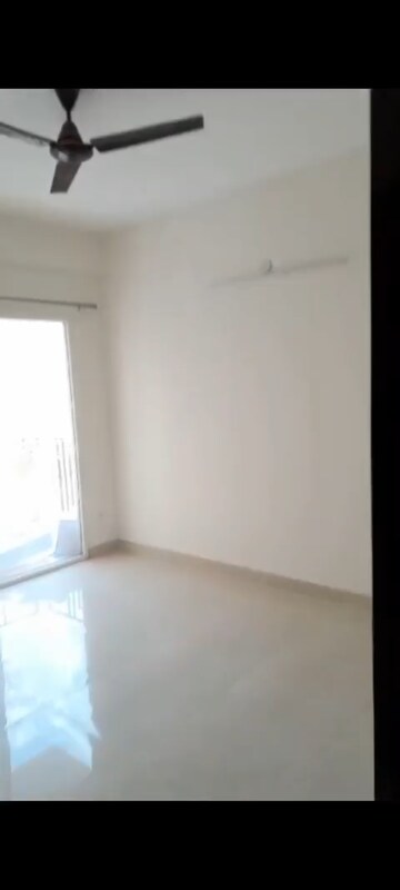 Room in 2 BHK Apartment at Signature Global Orchard Avenue, Sector 93 – for Rent