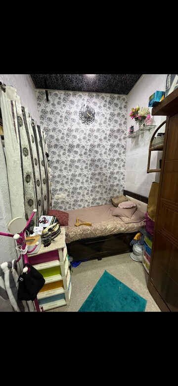 Bedroom in 2 BHK Apartment at Ankur Building, Malad West – for Rent
