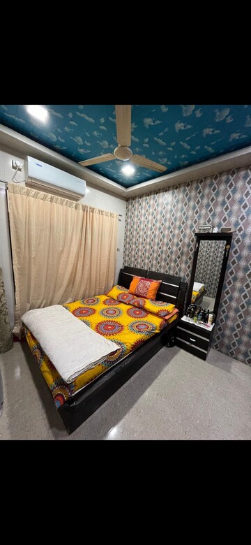 Bedroom in 2 BHK Apartment at Ankur Building, Malad West – for Rent