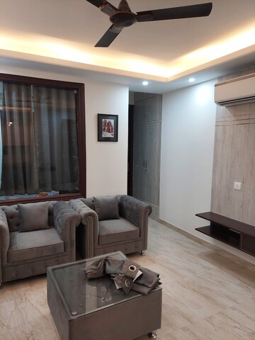 Living Room in 1.5 BHK Builder Floor at Empire Floors, Sector 57 – for Rent