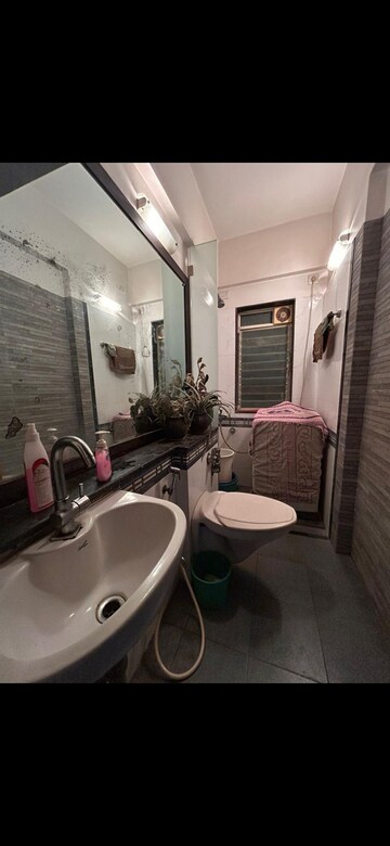 Master Bedroom in 4 BHK Apartment at Rustomjee OZone, Goregaon West – for Rent