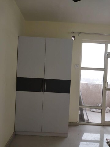 Furnished Amenities in 2 BHK Apartment at Pyramid Heights, Sector 85 – for Rent