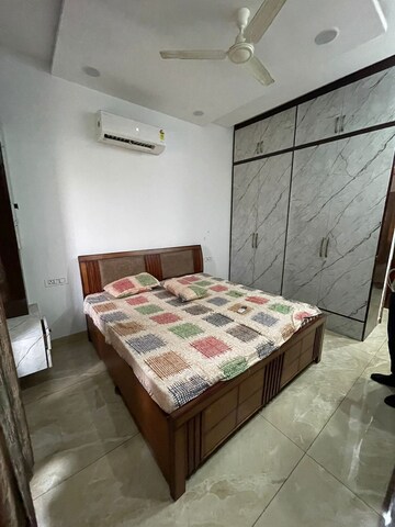 Bedroom in 2 BHK Builder Floor at Sector 115 – for Rent