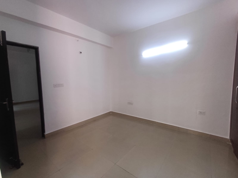 3 BHK + Extra Room 1145 Sq.Ft. Apartment in Amrapali Leisure Park