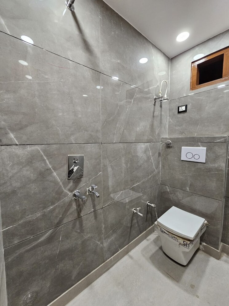 Bathroom, godrej-woodscapes 4 Bedroom 2455 Sq.Ft. Apartment In Budigere Cross Bangalore 8138578