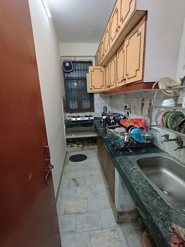 Kitchen, lucky-plaza 6 Bedroom 4200 Sq.Ft. Independent House In Vasundhara Sector 12 Ghaziabad 8139122