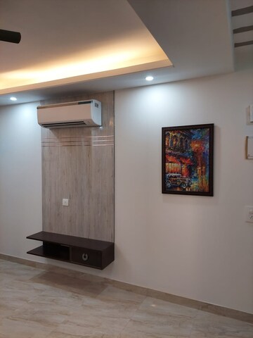 Room in 1.5 BHK Builder Floor at Huda Staff Colony, Sector 46 – for Rent