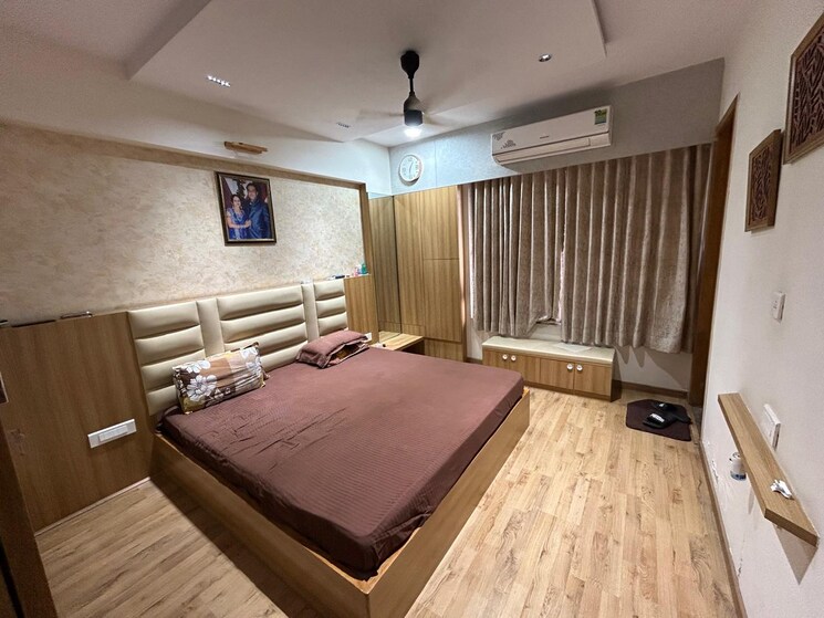 Bedroom, vastrapur 4 Bedroom 2415 Sq.Ft. Apartment In Vastrapur Ahmedabad 8138924