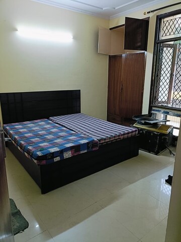 Bedroom in 3 BHK Builder Floor at Ardee City, Sector 52 – for Rent