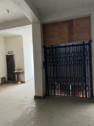 Building Lobby in 3 BHK Builder Floor at Sector 84 – for Rent