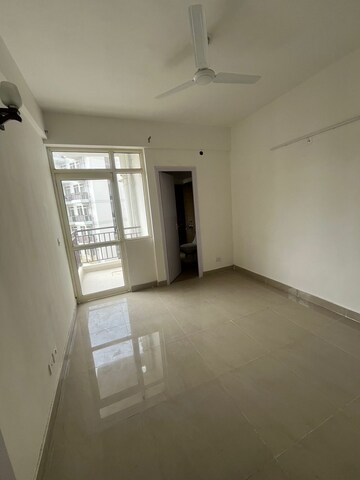 Room in 2 BHK Apartment at Signature Global Orchard Avenue, Sector 93 – for Rent