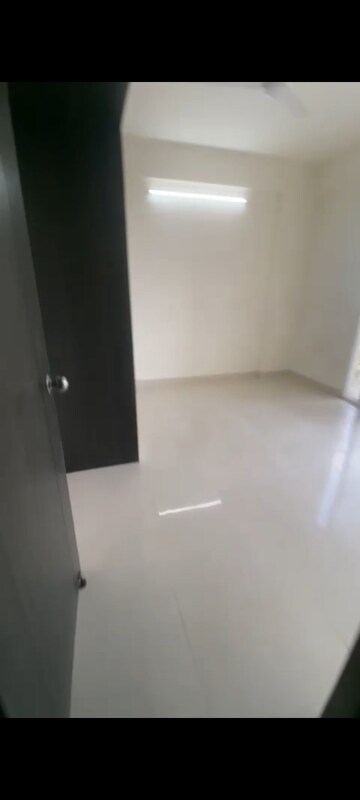 Room in 2 BHK Apartment at Signature Global Orchard Avenue, Sector 93 – for Rent