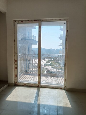 Room in 2 BHK Apartment at Capital Athena, Sector 1 Greater Noida – for Sale