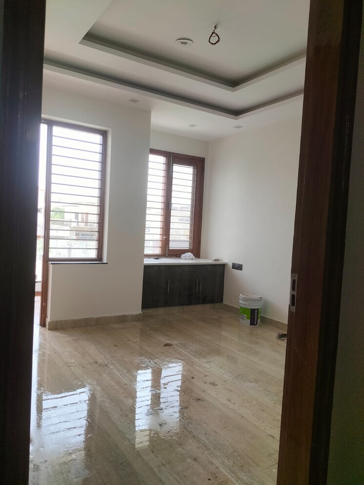 Room, puri-anand-villas-phase-ii 3 Bedroom 1895 Sq.Ft. Apartment In Sector 81 Faridabad 8139312