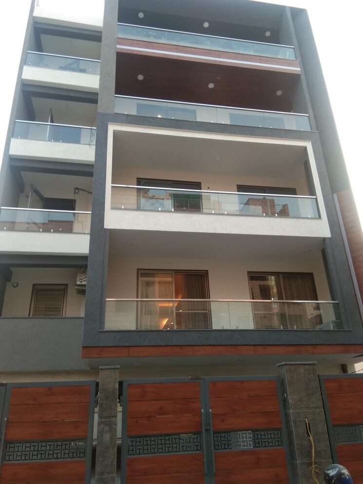 Exterior View, ansal-sushant-lok-i 3 Bedroom 300 Sq.Yd. Builder Floor In Sector 43 Gurgaon 8139294