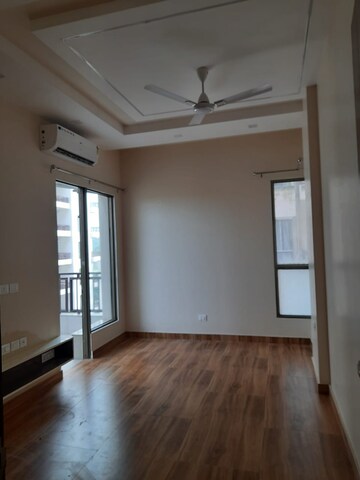 Room in 2 BHK Apartment at Signature Global Orchard Avenue, Sector 93 – for Rent