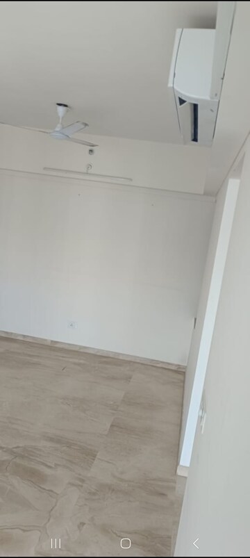 Room in 2 BHK Apartment at LnT Realty Emerald Isle, Powai – for Rent