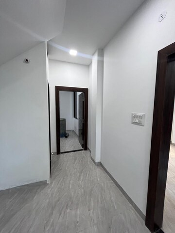 Room in 3 BHK Independent House at Ab Bypass Road – for Sale