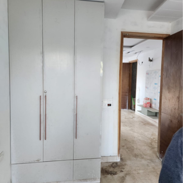 Building Lobby in 3 BHK Builder Floor at Vikas Puri – for Sale