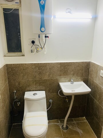 Bathroom in 2 BHK Apartment at Signature Global Orchard Avenue, Sector 93 – for Rent