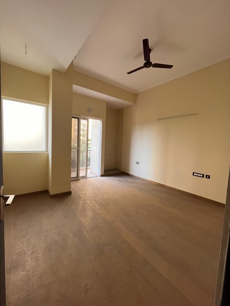 Bedroom, dasnac-the-jewel 4 Bedroom 4375 Sq.Ft. Apartment In Sector 75 Noida 8139412
