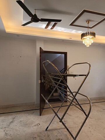 Staircase in 3 BHK Builder Floor at Sector 39 – for Rent