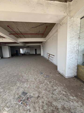 Parking in  Showroom at Sindhubhavan – for Rent
