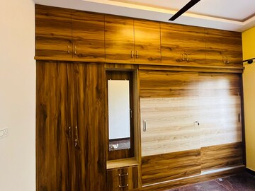 Room in 2 BHK Builder Floor at Nri Layout – for Rent