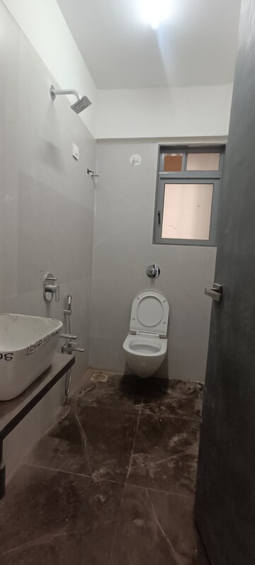 Master Bedroom in 3 BHK Apartment at Kaveri CHS Ghatkopar, Ghatkopar East – for Rent
