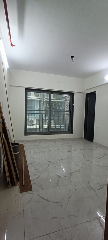 Room in 3 BHK Apartment at Kaveri CHS Ghatkopar, Ghatkopar East – for Rent