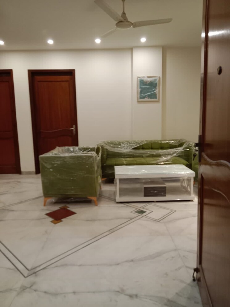 Living Room, ireo-the-grand-arch 3 Bedroom 3000 Sq.Ft. Penthouse In Sector 58 Gurgaon 8139559