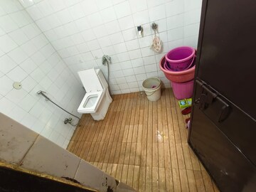 Bathroom in 2 BHK Apartment at Universal Cubical, Jogeshwari West – for Rent