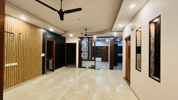 Living Room in 3.5 BHK Builder Floor at Sector 28 – for Rent