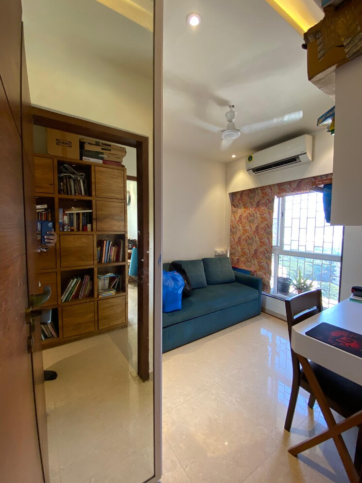 Master Bedroom, evershine-crown 2.5 Bedroom 850 Sq.Ft. Apartment In Kandivali East Mumbai 8139736