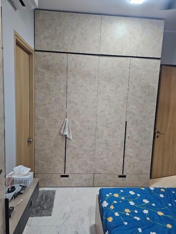Furnished Amenities in 2 BHK Apartment at Lodha Bel Air, Jogeshwari West – for Rent